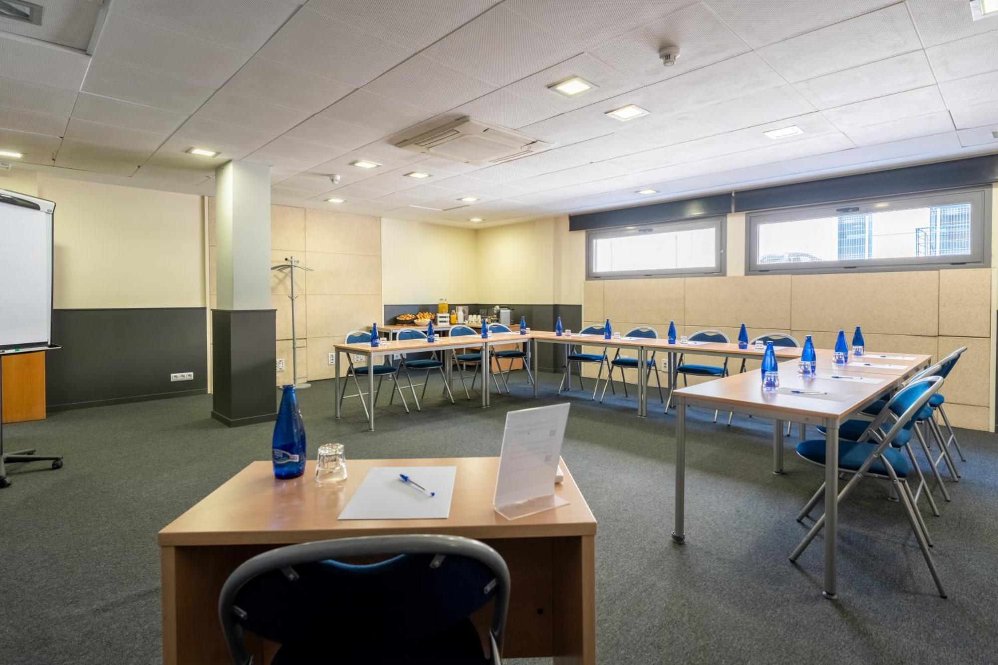 Ibis Madrid אלקובנדס מראה חיצוני תמונה